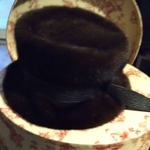Vincent & Bill fur hat